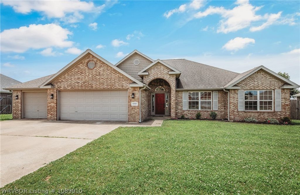 6010 Overland Drive, Siloam Springs, AR 72761