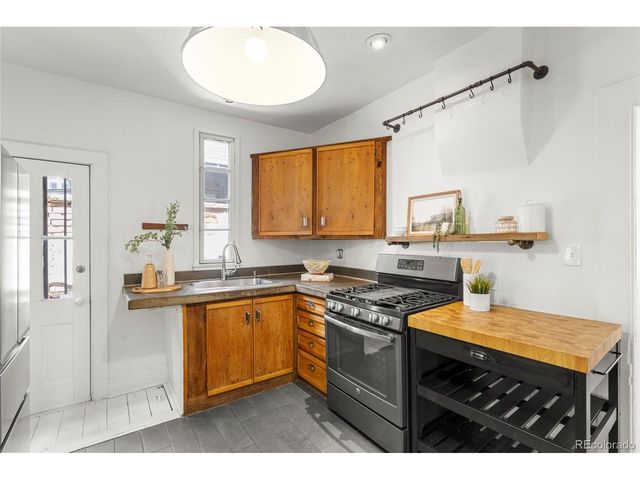 3415 Arapahoe St, Denver, CO 80205