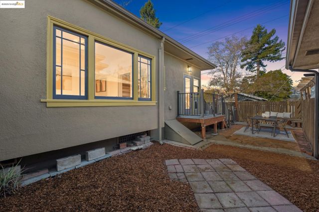 5150 Coronado, Oakland, CA 94618