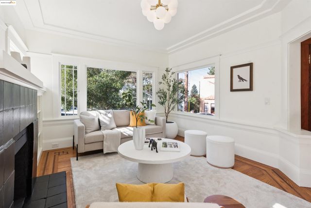 5150 Coronado, Oakland, CA 94618