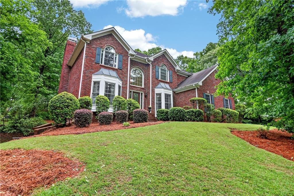 Image 2 of property listing at 1290 Oxford Drive SE, Conyers, GA 30013