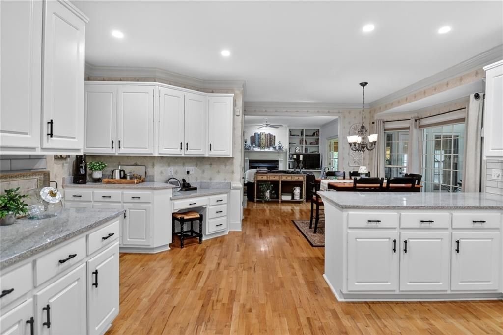 Image 25 of property listing at 1290 Oxford Drive SE, Conyers, GA 30013