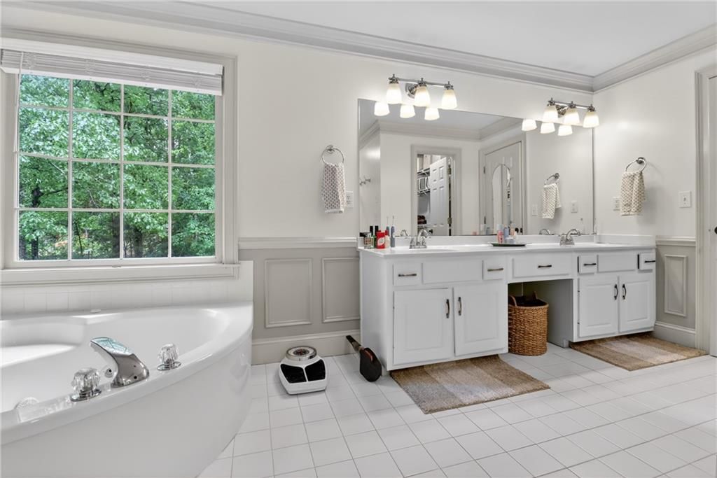 Image 43 of property listing at 1290 Oxford Drive SE, Conyers, GA 30013
