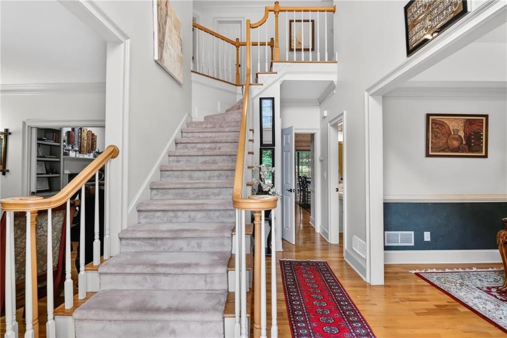 Image 5 of property listing at 1290 Oxford Drive SE, Conyers, GA 30013