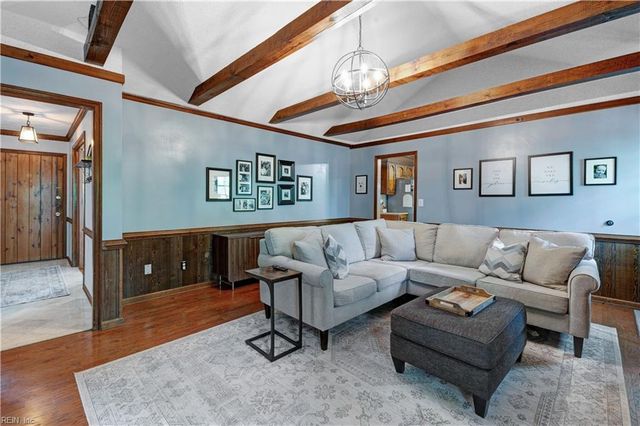 1905 Thomas Bishop LN, Virginia Beach, VA 23454