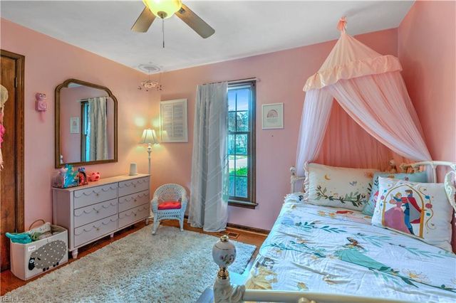 1905 Thomas Bishop LN, Virginia Beach, VA 23454