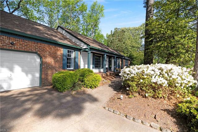 1905 Thomas Bishop LN, Virginia Beach, VA 23454