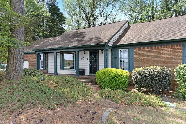 1905 Thomas Bishop LN, Virginia Beach, VA 23454