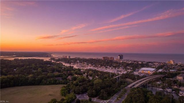 1905 Thomas Bishop LN, Virginia Beach, VA 23454
