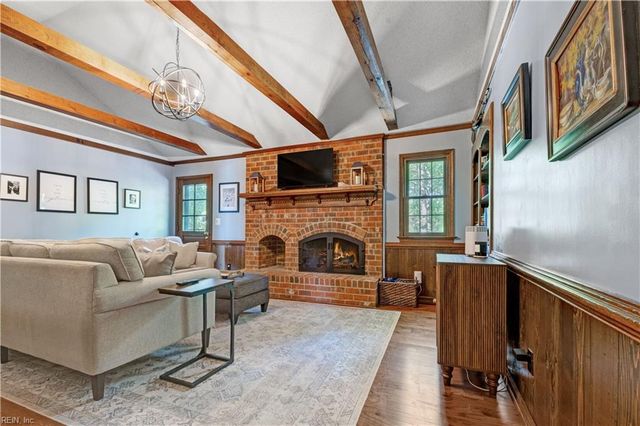 1905 Thomas Bishop LN, Virginia Beach, VA 23454
