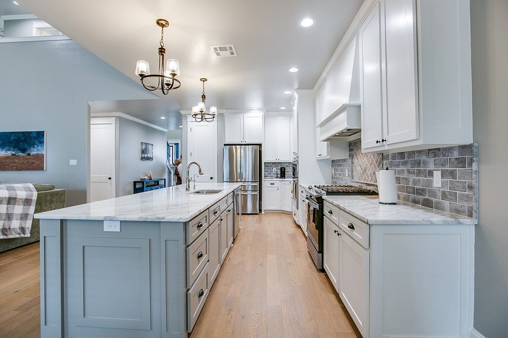 Image 11 of property listing at 1954 Beaty Rd, San Angelo, TX 76904