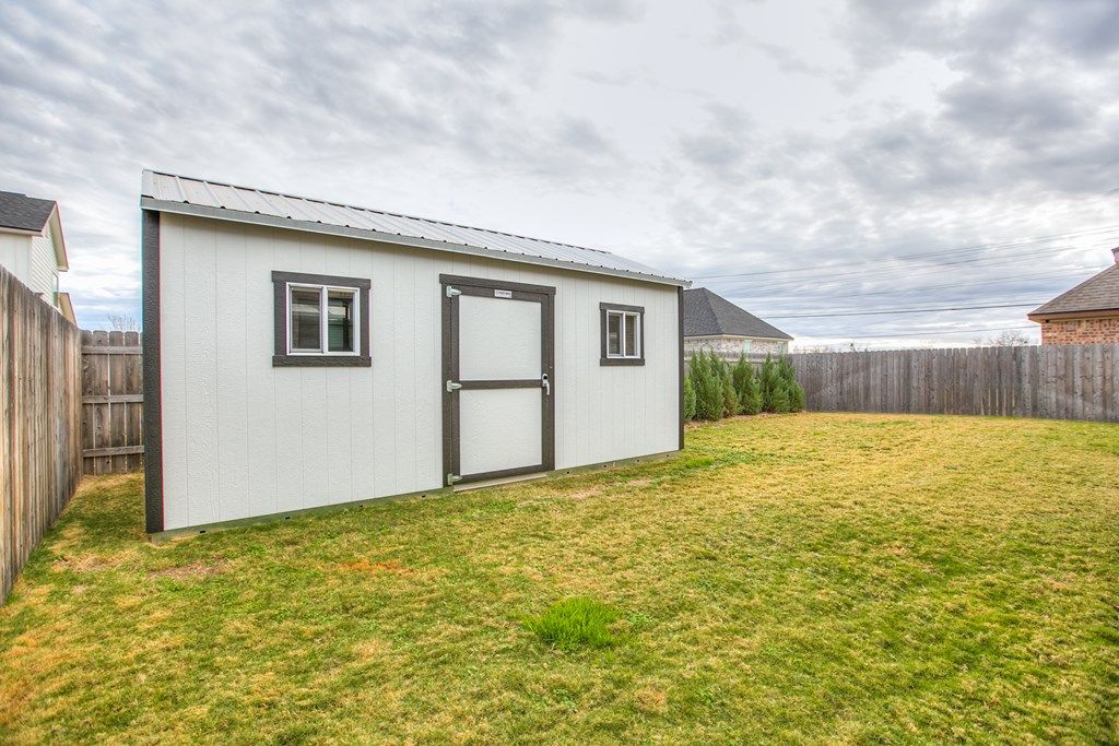 Image 35 of property listing at 1954 Beaty Rd, San Angelo, TX 76904