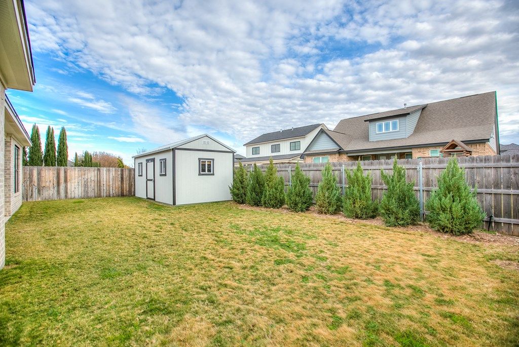 Image 37 of property listing at 1954 Beaty Rd, San Angelo, TX 76904