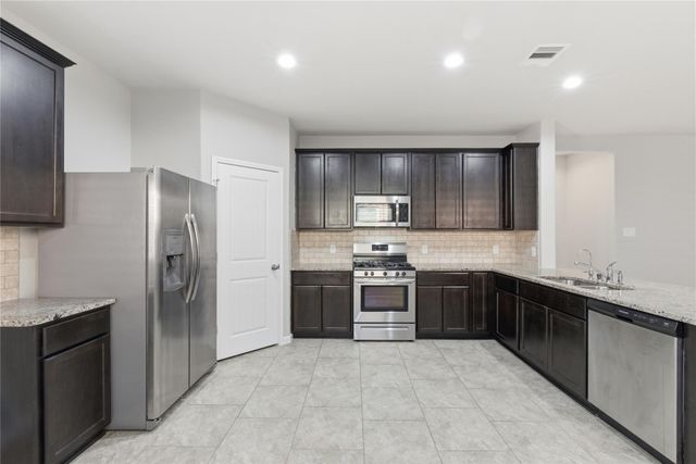 1611 N City Oaks Lane, Houston, TX 77047