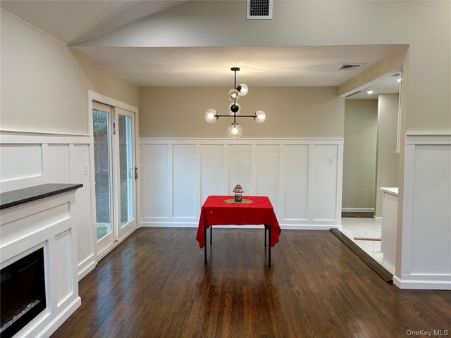 12 Hampton Road, Sound Beach, NY 11789