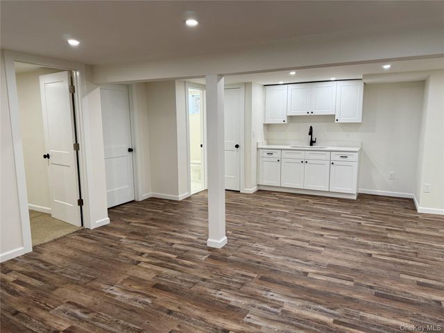 12 Hampton Road, Sound Beach, NY 11789