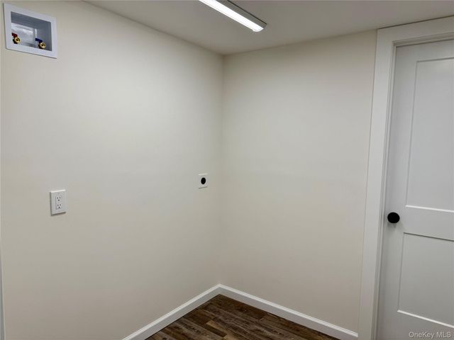 12 Hampton Road, Sound Beach, NY 11789