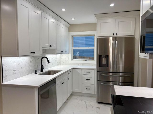 12 Hampton Road, Sound Beach, NY 11789