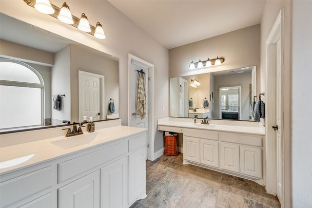 7156 Playa Imperial Lane, Grand Prairie, TX 75054