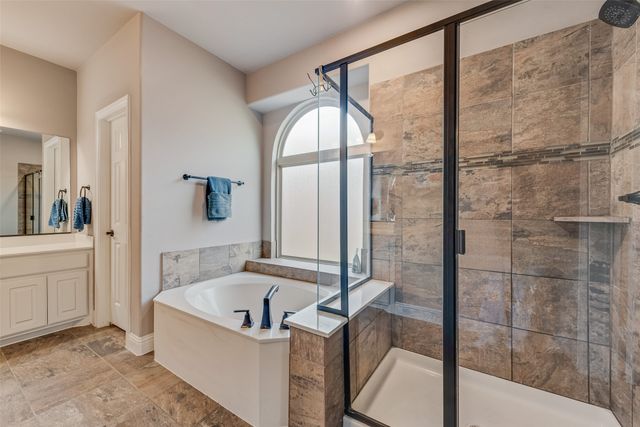 7156 Playa Imperial Lane, Grand Prairie, TX 75054