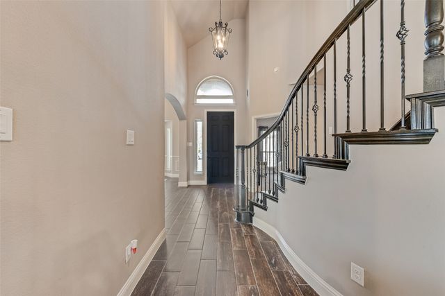 7156 Playa Imperial Lane, Grand Prairie, TX 75054