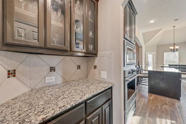 7156 Playa Imperial Lane, Grand Prairie, TX 75054