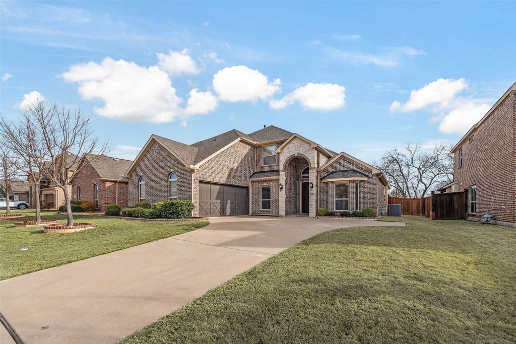 7156 Playa Imperial Lane, Grand Prairie, TX 75054