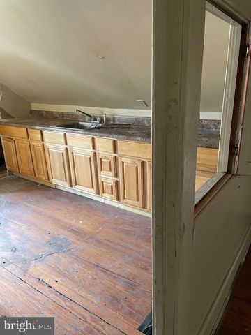 3900 5TH ST, Baltimore, MD 21225