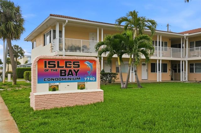 7740 BOCA CIEGA DRIVE 105, St Pete Beach, FL 33706