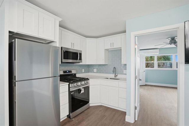 7740 BOCA CIEGA DRIVE 105, St Pete Beach, FL 33706