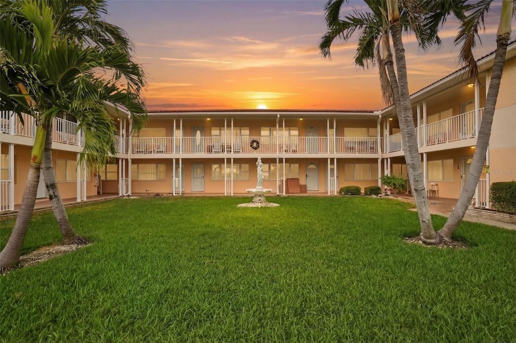 7740 BOCA CIEGA DRIVE 105, St Pete Beach, FL 33706