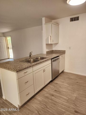 5236 W PEORIA Avenue 120, Glendale, AZ 85302