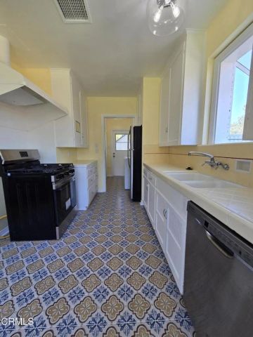 6279 Church Street, Los Angeles, CA 90042