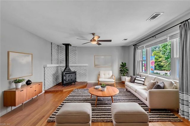 4113 Rundel LN, Virginia Beach, VA 23452