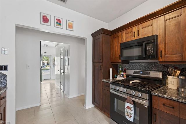 3861 Whitley Park DR, Virginia Beach, VA 23451