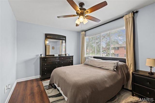 10694 Carroll Wood Way, St Louis, MO 63128