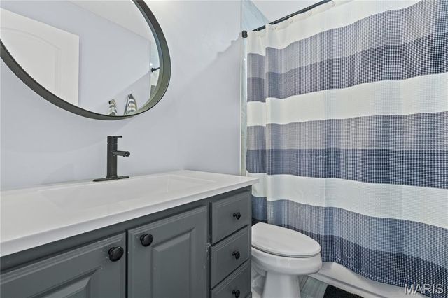10694 Carroll Wood Way, St Louis, MO 63128