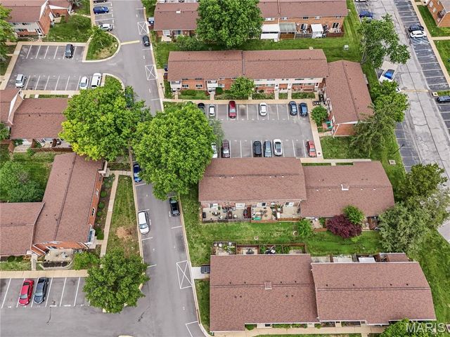 10694 Carroll Wood Way, St Louis, MO 63128