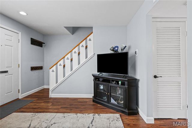 10694 Carroll Wood Way, St Louis, MO 63128