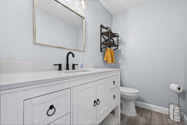 10694 Carroll Wood Way, St Louis, MO 63128