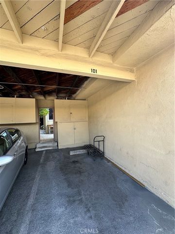 6225 Coldwater Canyon Avenue 117, North Hollywood, CA 91606