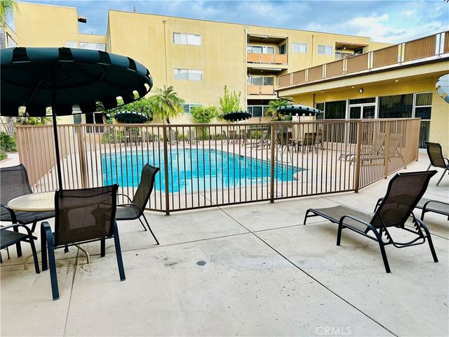 6225 Coldwater Canyon Avenue 117, North Hollywood, CA 91606