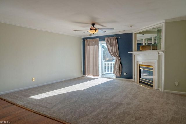 179 Harbor Watch DR, Chesapeake, VA 23322