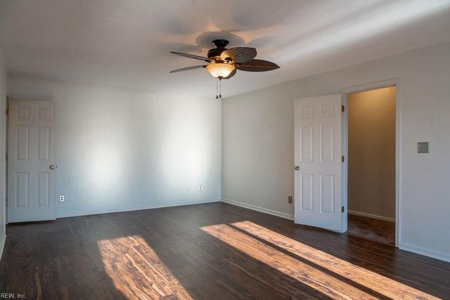 179 Harbor Watch DR, Chesapeake, VA 23322