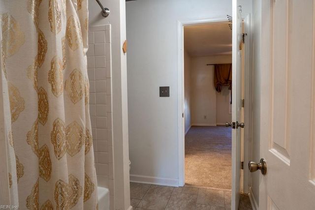 179 Harbor Watch DR, Chesapeake, VA 23322