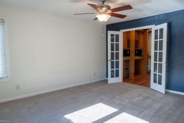 179 Harbor Watch DR, Chesapeake, VA 23322