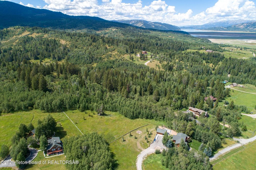 791 LONESOME DOVE Trail, Alpine, WY 83128 photo 13