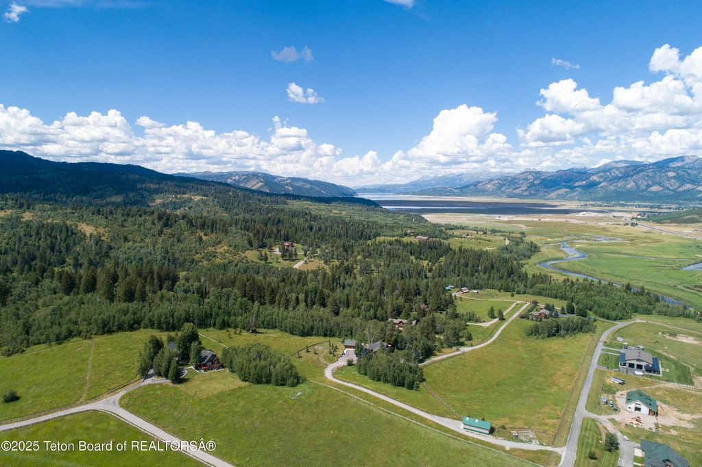 791 LONESOME DOVE Trail, Alpine, WY 83128 photo 14