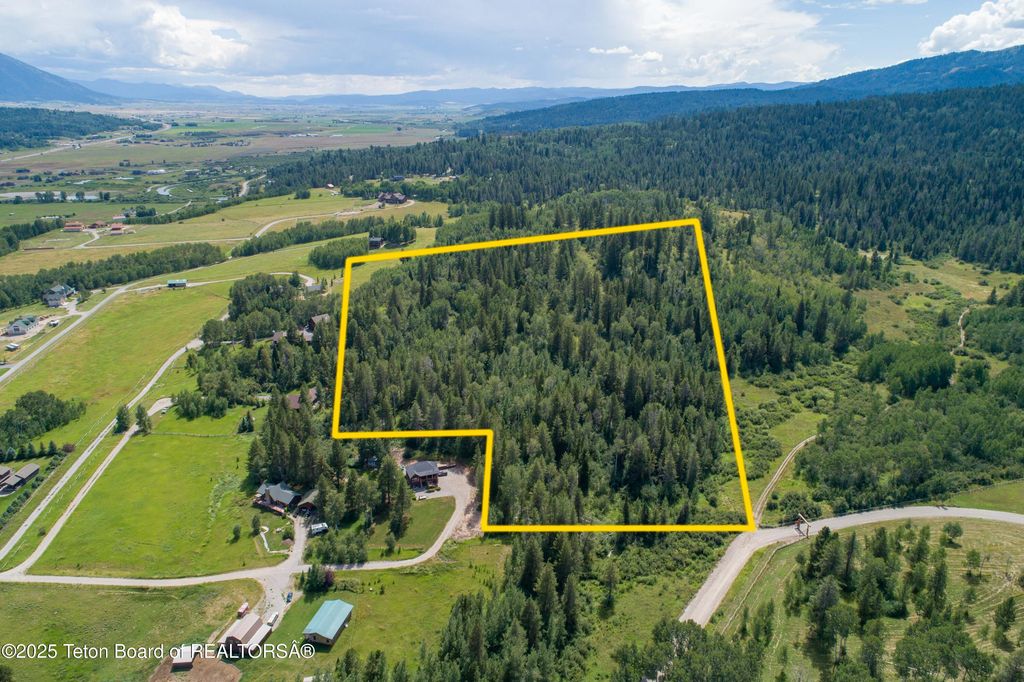 791 LONESOME DOVE Trail, Alpine, WY 83128 photo 15