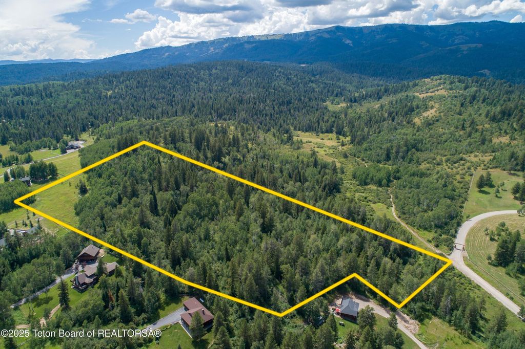 791 LONESOME DOVE Trail, Alpine, WY 83128 photo 16